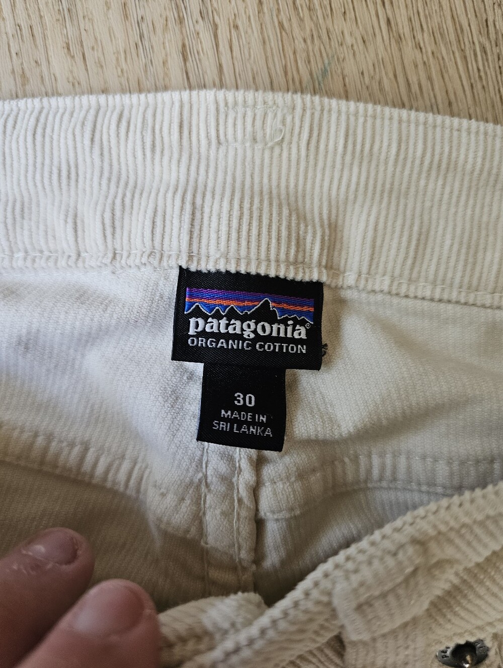 Patagonia Women's Fitted Organic Cotton Corduroy Pants (55055) natural - size 30 - Picture 5 of 12